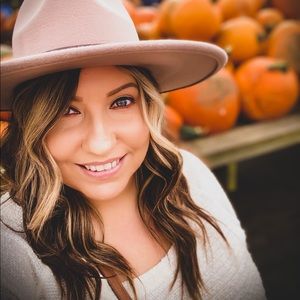 Meet your Posher, Michele